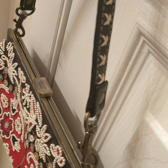 Isabella Fiore Small Handbag - Picture 4 of 6